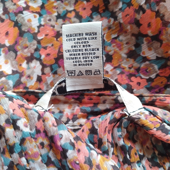 American Rag pleated sheer tunic, size L - Picture 5 of 5